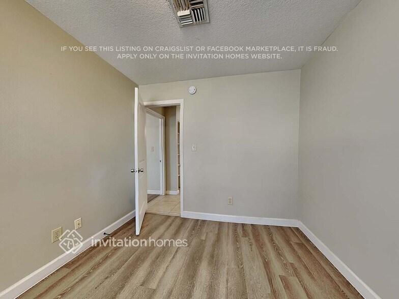 Building Photo - 1424 N Ashland