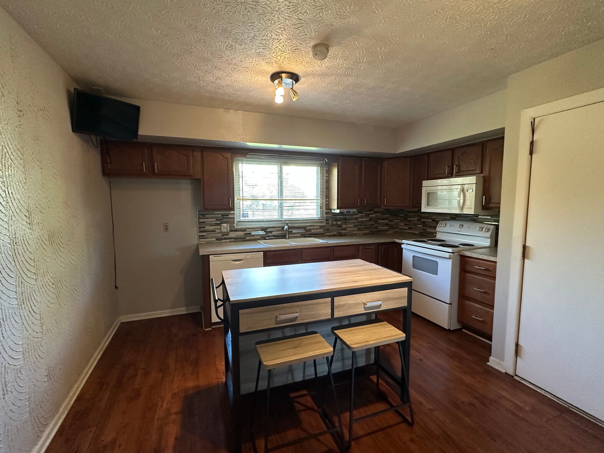 Building Photo - 5531 Karl Rd