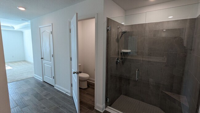 Building Photo - PREMIUM FINISHES AND POND VIEW!!  A PREMIU...