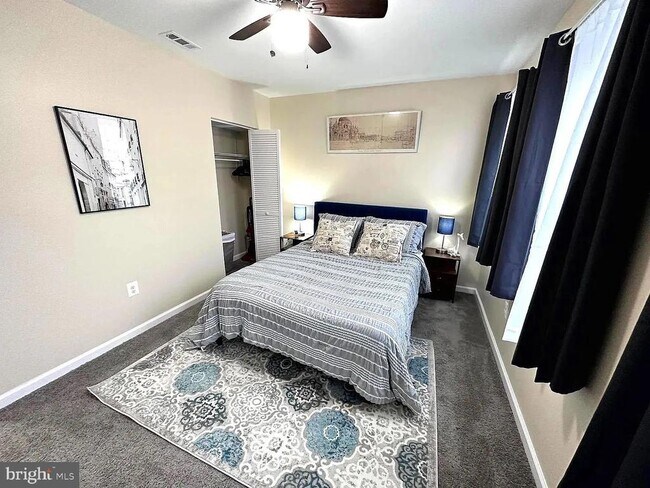 Building Photo - 1721 McCulloh St