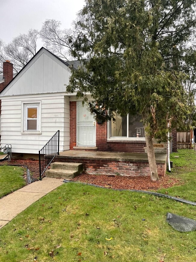 Building Photo - 18315 Shaftsbury Ave