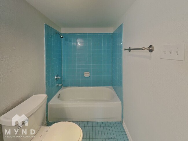 Building Photo - 551 Oldbridge Dr