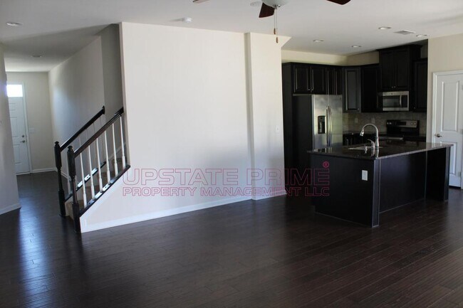 Building Photo - 204 Alderside Pl