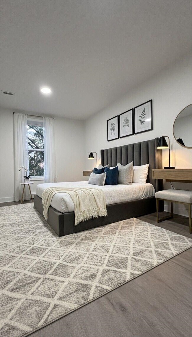 Building Photo - 213 Woodward St