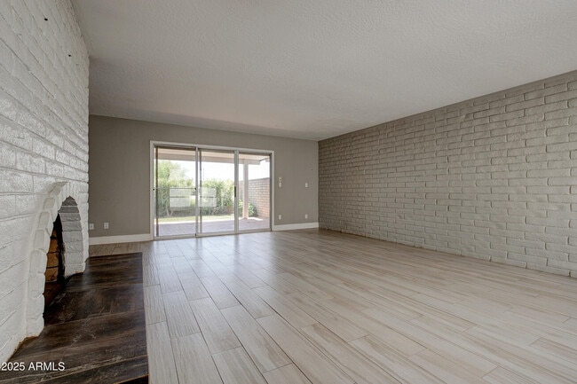 Building Photo - 5321 N 79th Way