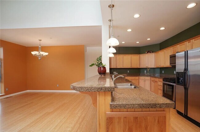 Building Photo - 2357 Yakima Ct