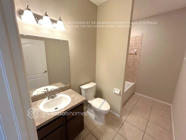 Building Photo - 6530 Evergreen Park Dr