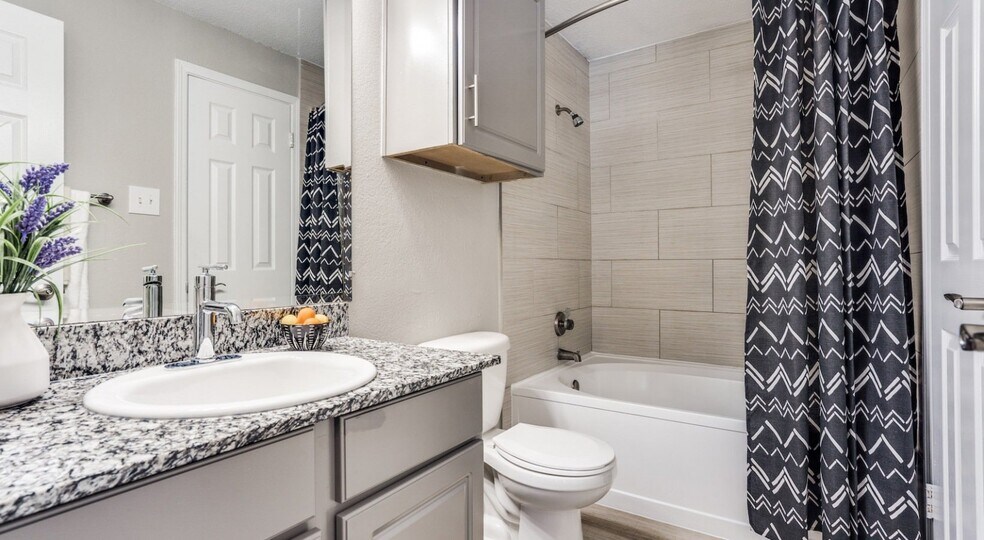 Building Photo - 14332 Montfort Dr