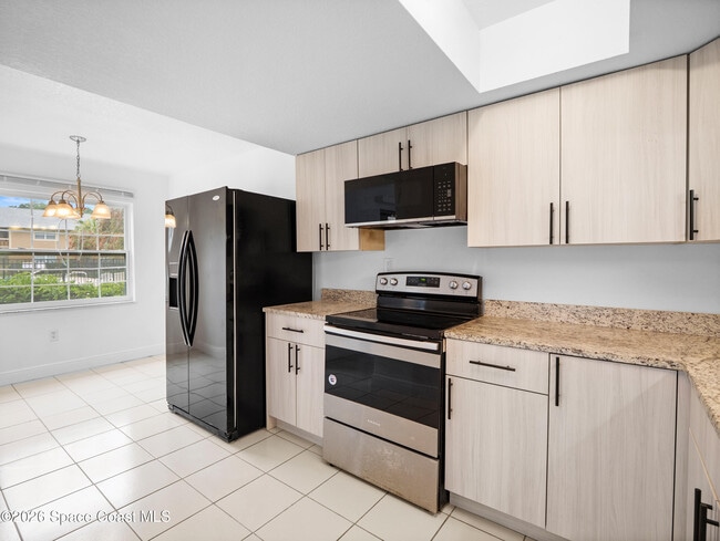 Building Photo - 168 Ulster Ct