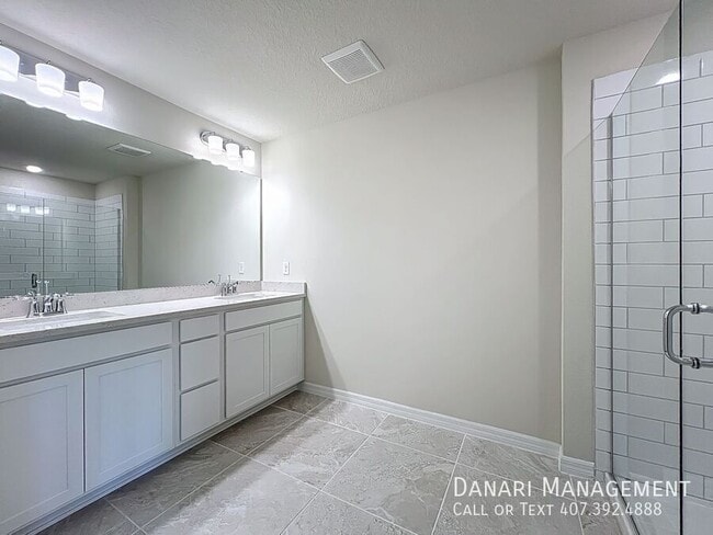 Building Photo - 431 Meadowland Pt