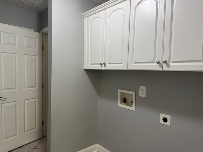 Building Photo - 105 Owls Nest Ct