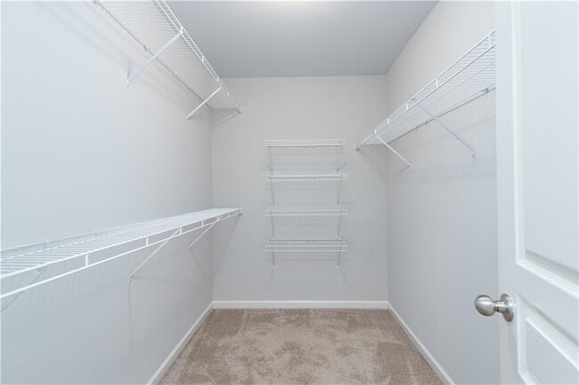 Building Photo - 4758 Highland Ave