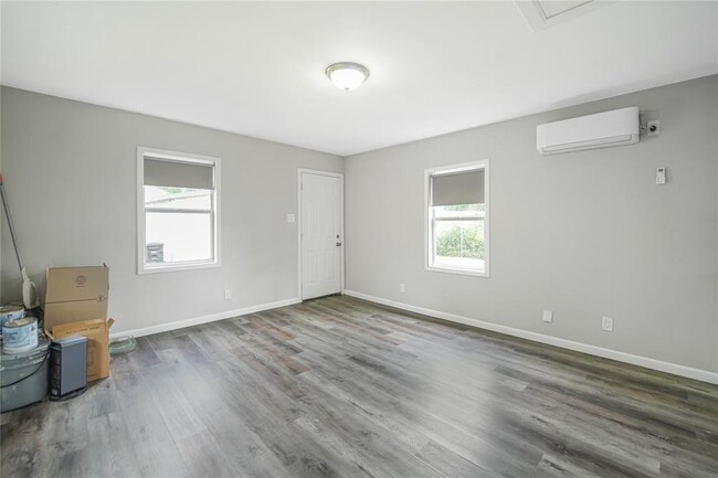 Building Photo - 7402 Wileyvale Rd