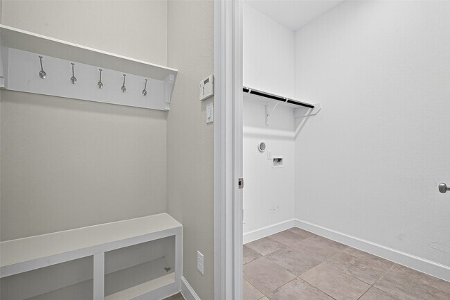 Building Photo - 302 Pure Parsley Path