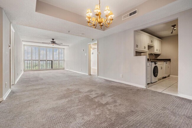 Building Photo - Spacious 2 Bed 2 Bath Condo in Heart of South Tampa