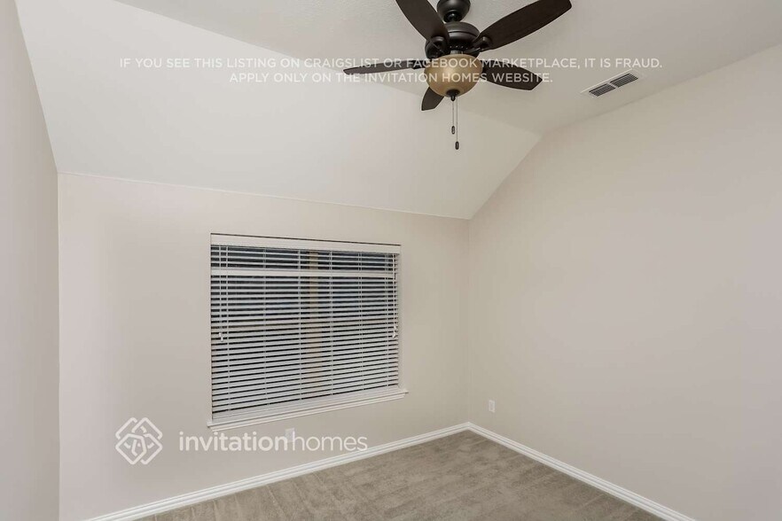 Building Photo - 2512 Flowing Springs Dr