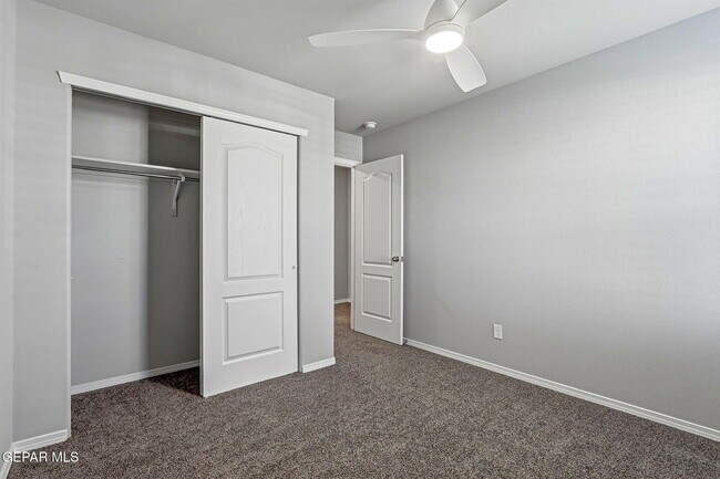 Building Photo - 12365 Desert Vista Ave