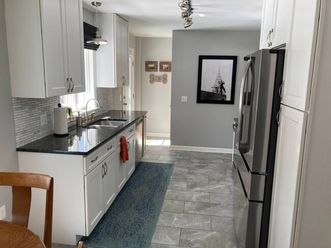 Building Photo - Updated 3-Bedroom Home in Dalton with Garage & Fenced Backyard – $2,800