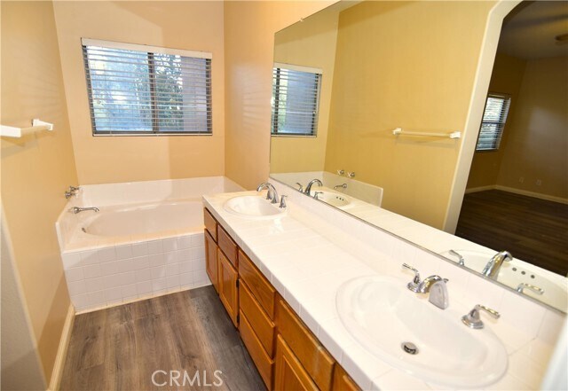 Building Photo - 2090 Villa Del Lago Dr