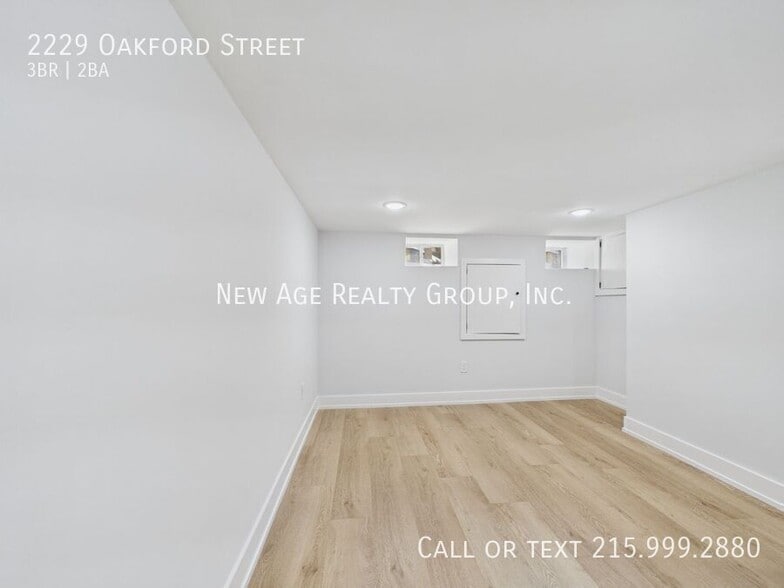 Building Photo - 2229 Oakford St