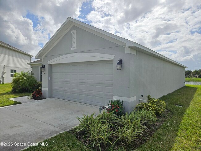 Building Photo - 586 Cooper Ct