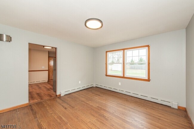 Building Photo - 129 Ryerson Rd