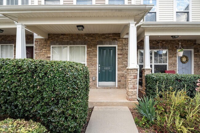 Building Photo - 8819 Orchard Grove Way