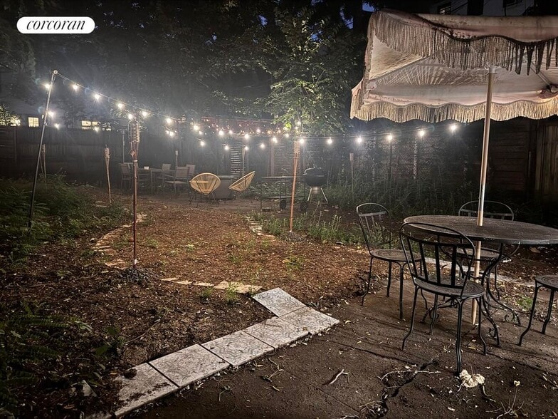 Building Photo - 257 Adelphi St