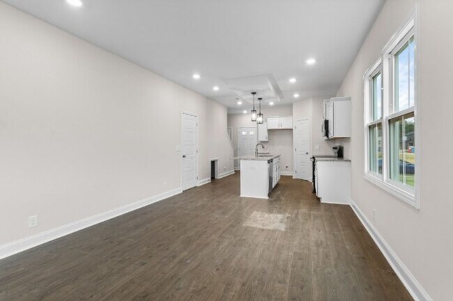 Building Photo - Beautiful Single Family Home