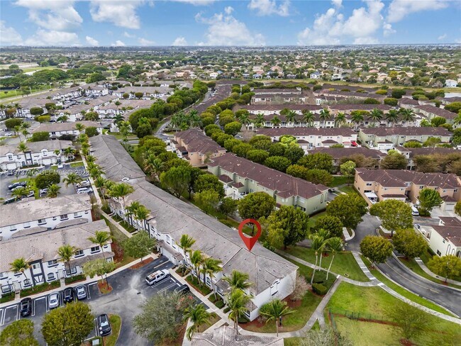 Building Photo - 2245 SE 25th Ave