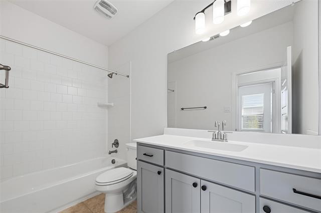 Building Photo - 2533 Brunswick Wy