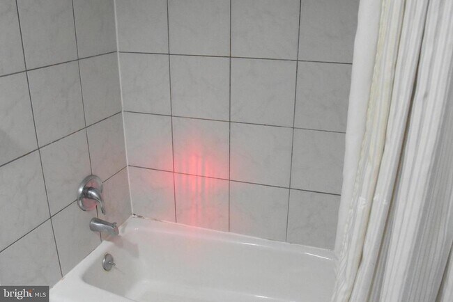 Building Photo - 936 Longfellow Ct