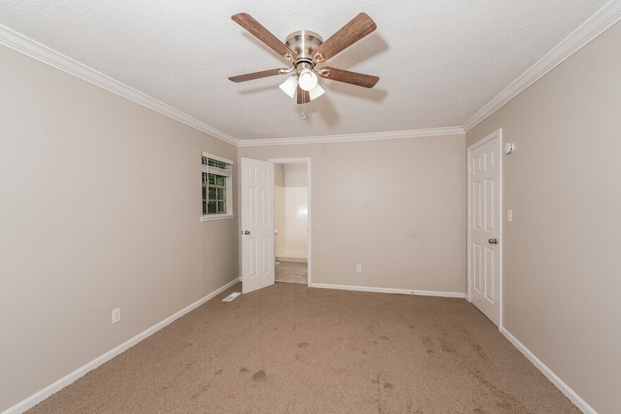 Building Photo - 5064 Darlene Dr