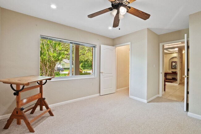 Building Photo - Stunning 4BR/3BA Pool Home with Outdoor Oa...