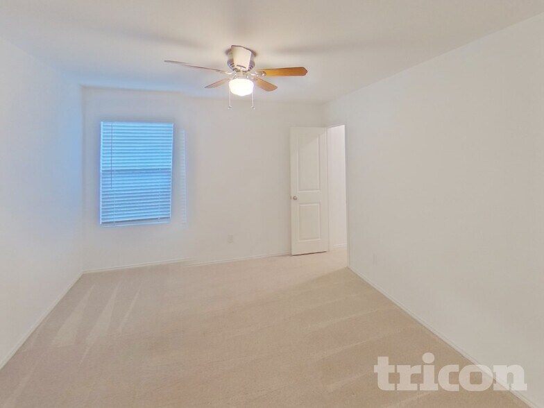 Building Photo - 617 Dashwood Dr