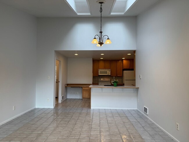 Building Photo - CLICK "REQUEST A TOUR" NOW!