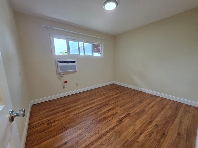 Building Photo - 5457 Dorothy Dr