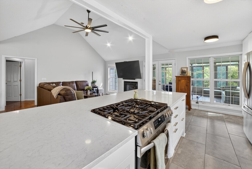 Building Photo - 2129 Quail Ridge Dr