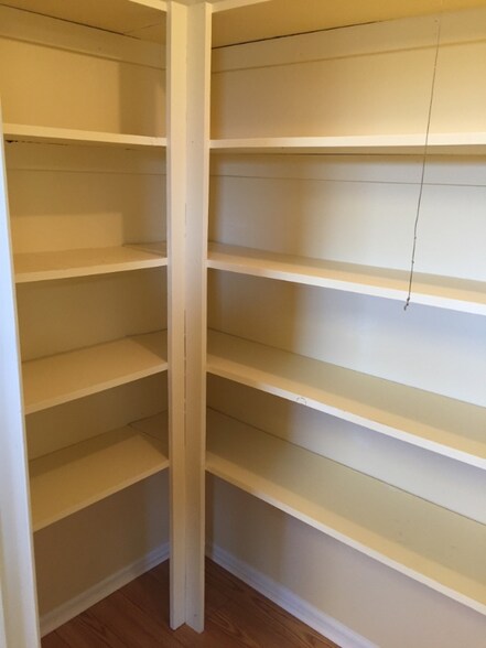 Building Photo - 250 Elm St