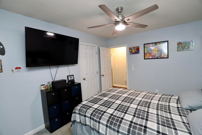 Building Photo - 4370 Excursion Dr