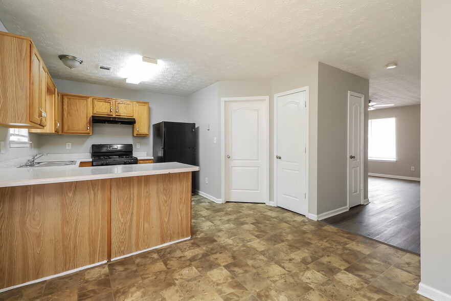 Building Photo - 3067 Fields Dr