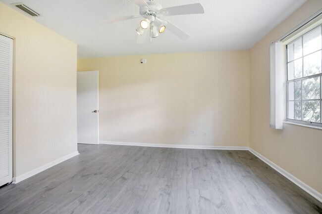 Building Photo - 3174 Grand Ave