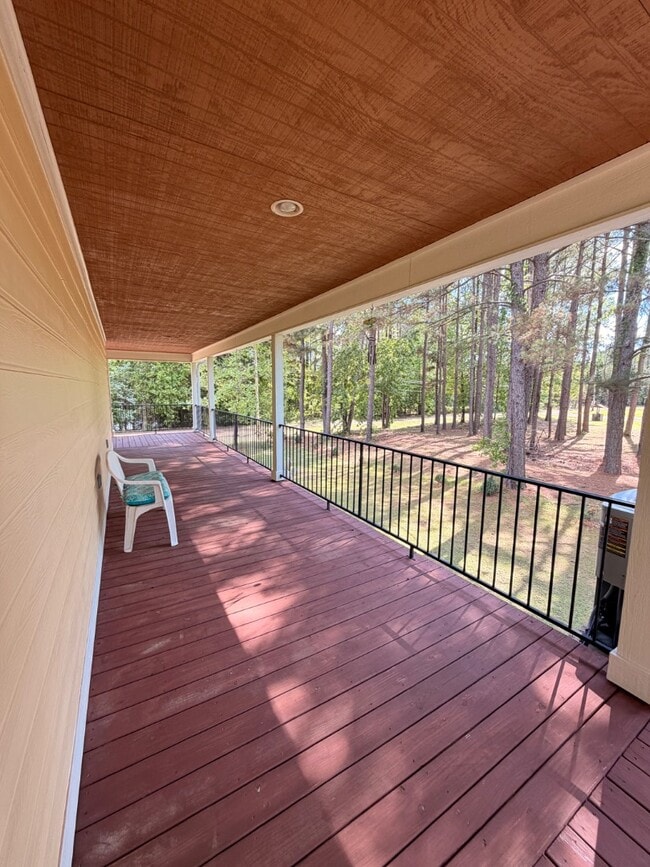 Building Photo - 505 Waterway Dr