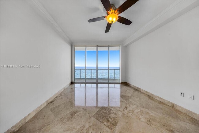 Building Photo - 704 N Ocean Blvd