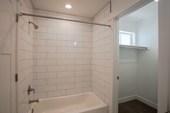 Master bath and walk in closet. - 361 W Reed Ave