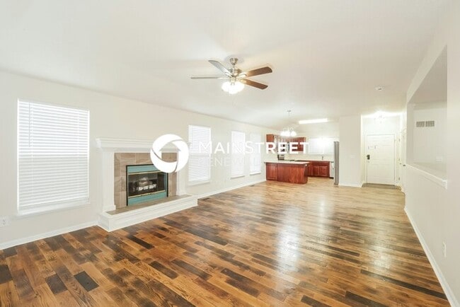 Building Photo - 3 Bedroom Pet-Friendly Home in PLATTE CITY, MO with Main Street Renewal