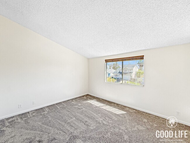 Building Photo - Stylish 4B/2.5BA Home in Moreno Valley with Attached Garage and Upgraded Interiors