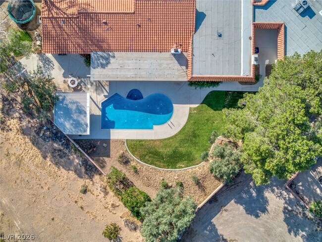 Building Photo - 4045 W Mardon Ave