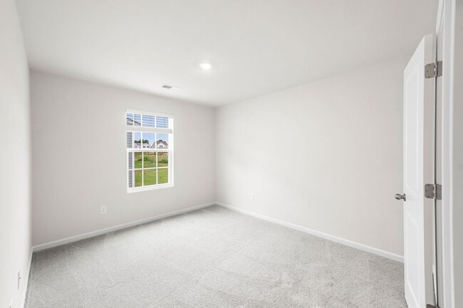 Building Photo - 115 Broadtree Cir