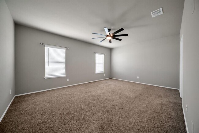 Building Photo - 22614 Petrizzi Ln